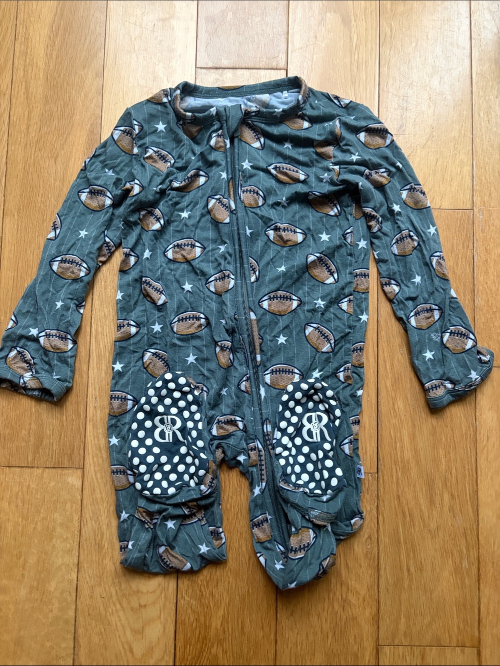 🏈Bums & Roses 2T Footie Bundle - Picture 5 of 6